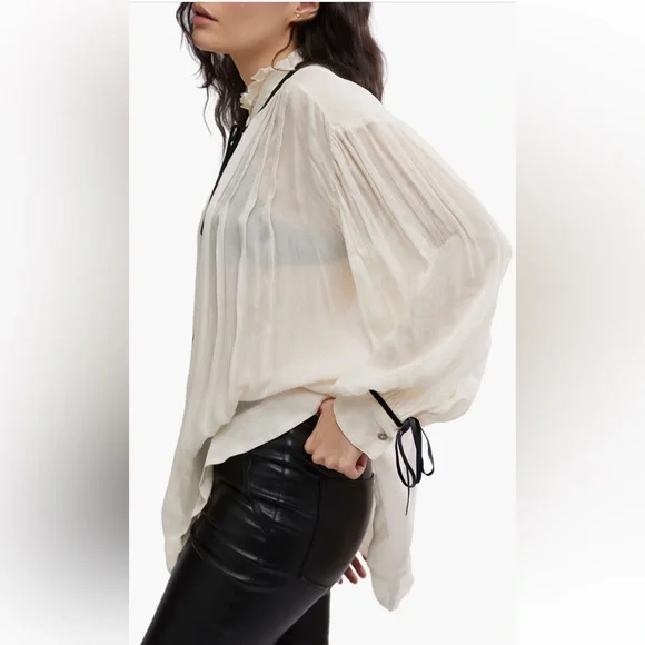 Free People Olivia White Blouse with Black Trim Top - Picture 3 of 7